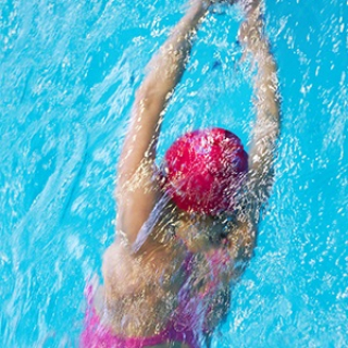 Teen Learn to Dive Image