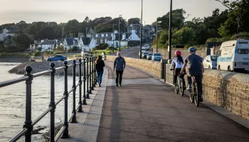 Stay Safe on Shared Paths Image