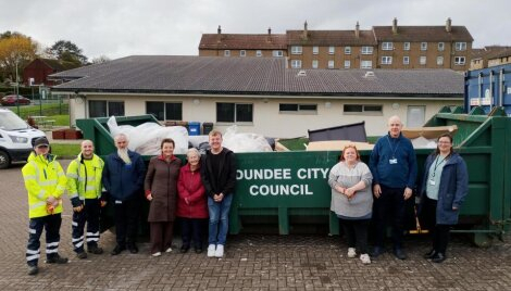 Starthmarine, Community Clean Up, Councillor Heather Anderson, Councillor Lee Mills Starthmarine, Community Clean Up, Councillor Heather Anderson, Councillor Lee Mills