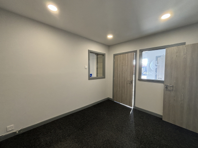 Unit 1 <br/>Barlow Park<br/>Dundee<br/>DD5 3RS<br/>West Pitkerro Industrial Estate<br/> Image