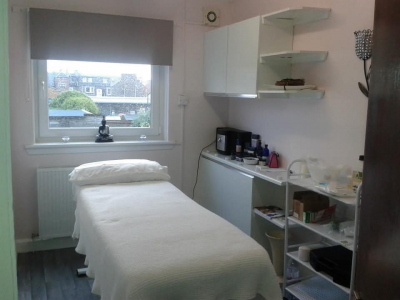 Hairdressing Salon + Treatment Rooms<br/>12 Lawrence Sreet<br/>Broughty Ferry<br/>Dundee<br/>DD5 1ET<br/>Broughty Ferry<br/> Image